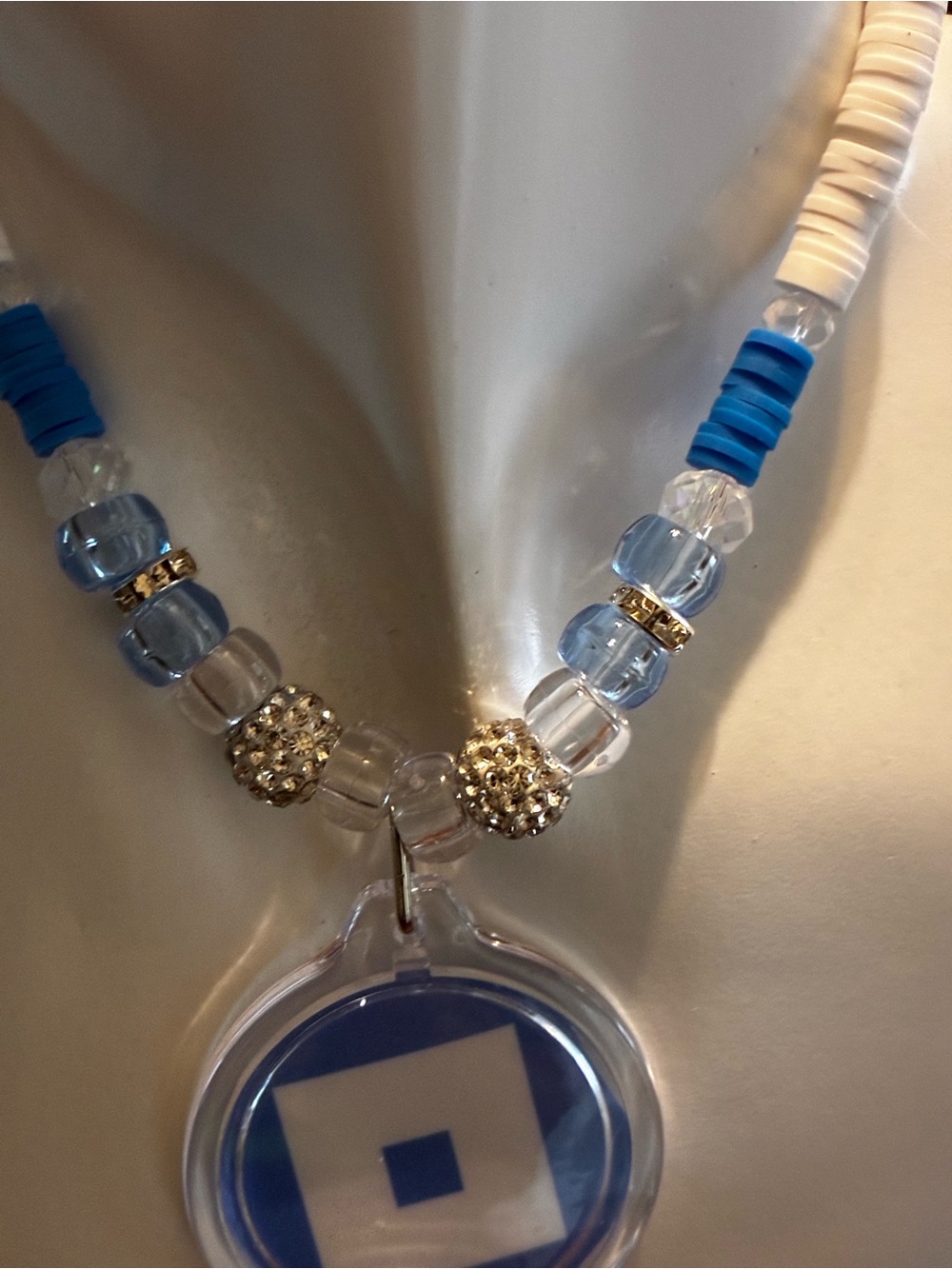 Blue Roblox necklace - Picture 2 of 6